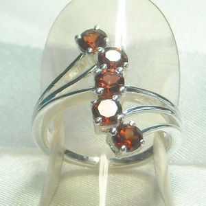 NWT Natural Mozambique Garnet Ring